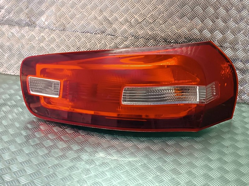 Recambio de piloto trasero derecho para citroen c4 picasso feel referencia OEM IAM   HELLA