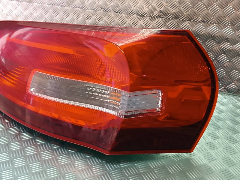 Recambio de piloto trasero derecho para citroen c4 picasso feel referencia OEM IAM   HELLA