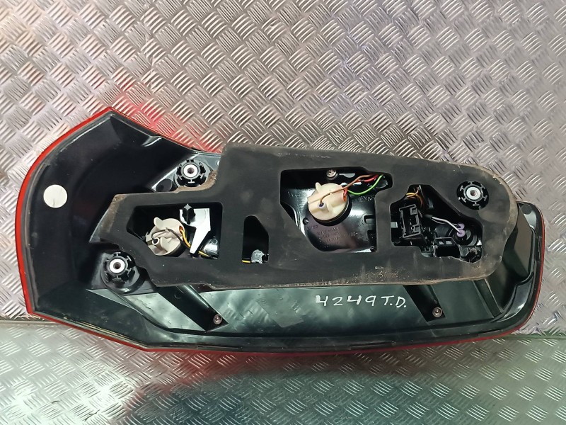 Recambio de piloto trasero derecho para citroen c4 picasso feel referencia OEM IAM   HELLA