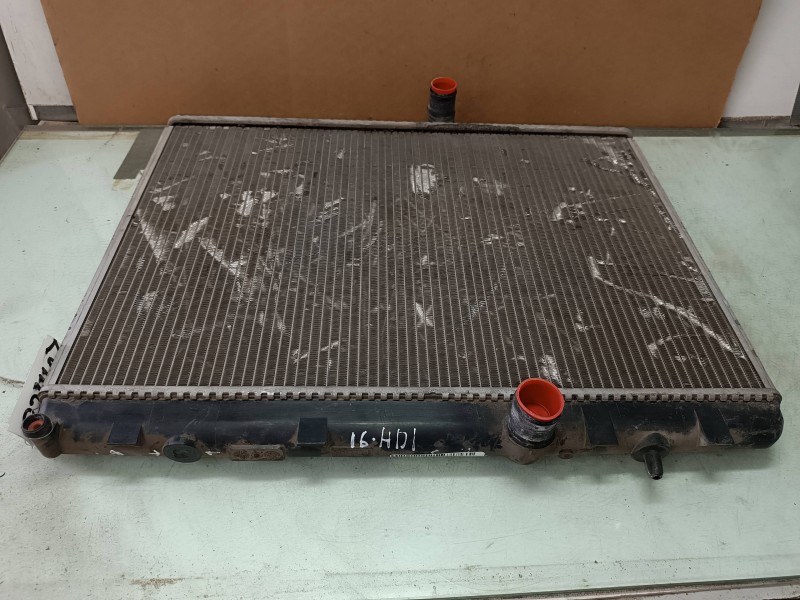 Recambio de radiador agua para citroen c4 berlina collection referencia OEM IAM 9680533480 991746 VALEO