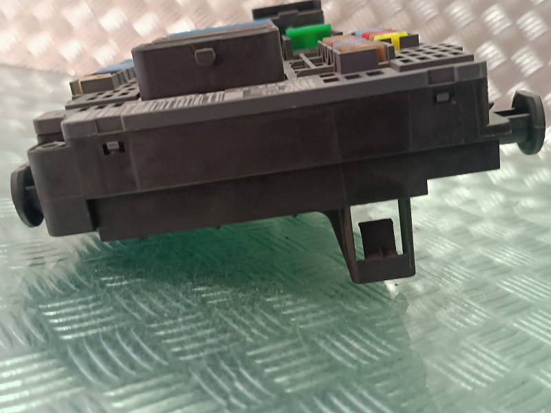 Recambio de caja reles / fusibles para citroen c4 picasso feel referencia OEM IAM 9810296180 BSMZ0301 DELPHI