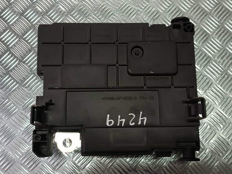 Recambio de caja reles / fusibles para citroen c4 picasso feel referencia OEM IAM 9810296180 BSMZ0301 DELPHI