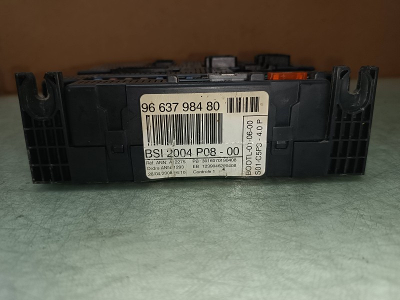 Recambio de caja reles / fusibles para citroen c4 berlina collection referencia OEM IAM 9663798480 BSI 2004 P0800 VALEO