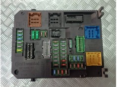 Recambio de caja reles / fusibles para citroen c4 picasso feel referencia OEM IAM 9806687980 BSIQ0401 CONTINENTAL