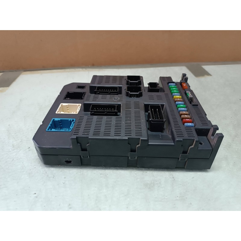 Recambio de caja reles / fusibles para citroen c4 berlina collection referencia OEM IAM 9663798480 BSI 2004 P0800 VALEO