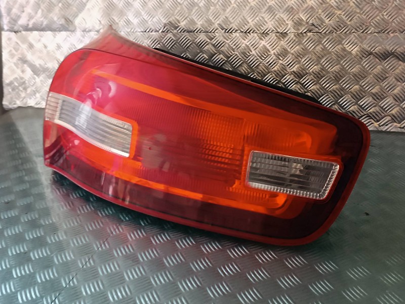 Recambio de piloto trasero izquierdo para citroen c4 picasso feel referencia OEM IAM   HELLA