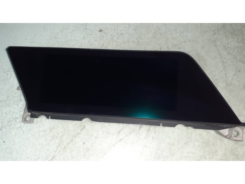 Recambio de pantalla multifuncion para bmw serie 1 lim. (f40) 118i referencia OEM IAM 19330410 GD088ASA00640 NAVEGACION