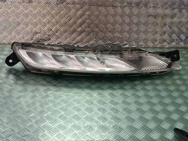 Recambio de piloto delantero derecho para citroen c4 picasso feel referencia OEM IAM 9676036280  VALEO