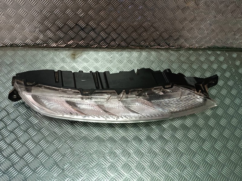 Recambio de piloto delantero derecho para citroen c4 picasso feel referencia OEM IAM 9676036280  VALEO