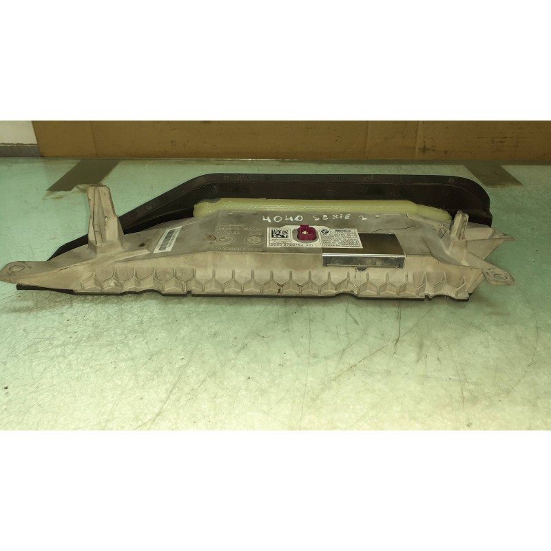 Recambio de pantalla multifuncion para bmw serie 1 lim. (f40) 118i referencia OEM IAM 19330410 GD088ASA00640 NAVEGACION