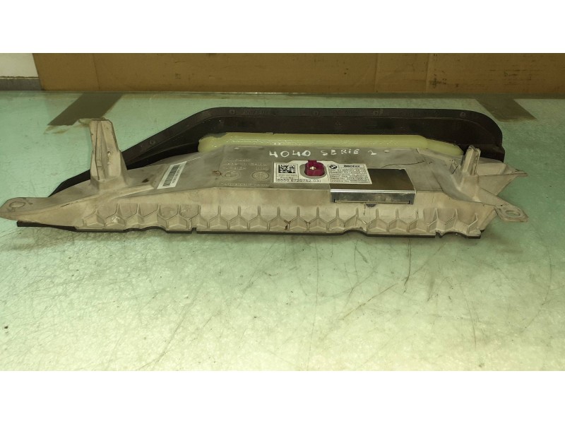 Recambio de pantalla multifuncion para bmw serie 1 lim. (f40) 118i referencia OEM IAM 19330410 GD088ASA00640 NAVEGACION