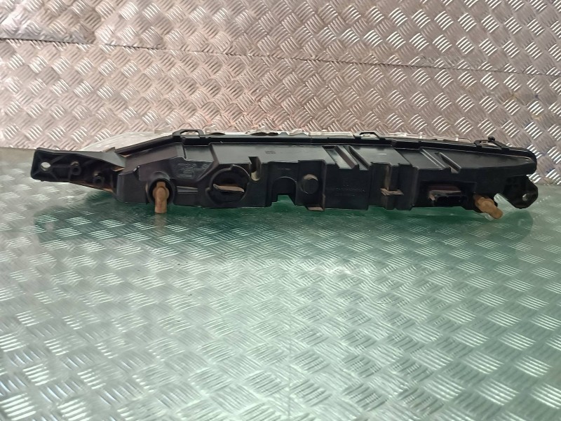 Recambio de piloto delantero derecho para citroen c4 picasso feel referencia OEM IAM 9676036280  VALEO