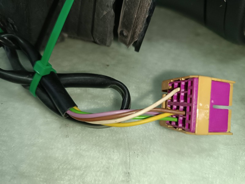 Recambio de retrovisor derecho para seat ibiza (6l1) cool referencia OEM IAM 6L0857508 876048 ELECTRICO