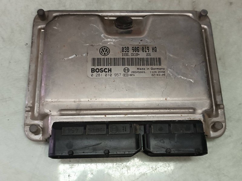 Recambio de centralita motor uce para seat ibiza (6l1) cool referencia OEM IAM 038906019HQ 0281010957 BOSCH