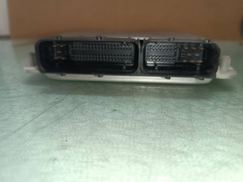 Recambio de centralita motor uce para seat ibiza (6l1) cool referencia OEM IAM 038906019HQ 0281010957 BOSCH