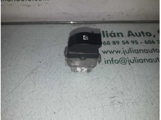 Recambio de mando elevalunas delantero derecho para renault scenic ii grand confort authentique referencia OEM IAM 2808201 31502