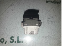 Recambio de mando elevalunas trasero derecho para renault scenic ii grand confort authentique referencia OEM IAM 2808201 315029A 2