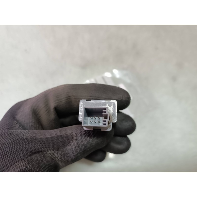 Recambio de interruptor para seat ibiza (6l1) cool referencia OEM IAM 6Q0959859 CONECTOR 4 PINES SEGURO ELEVALUNAS