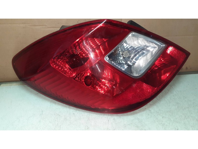 Recambio de piloto trasero izquierdo para opel corsa d selective referencia OEM IAM 13269050 89037882 89318811