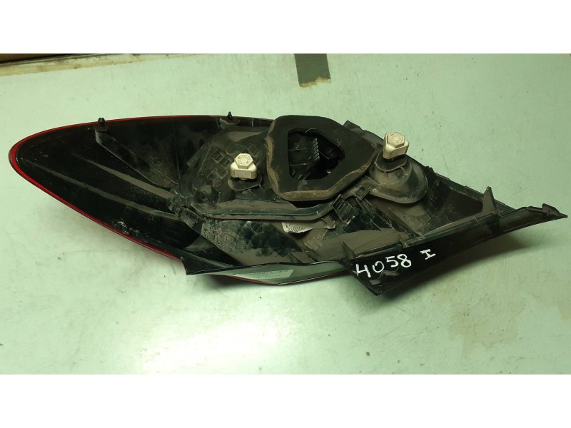 Recambio de piloto trasero izquierdo para opel corsa d selective referencia OEM IAM 13269050 89037882 89318811