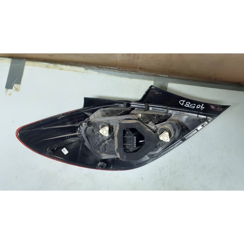 Recambio de piloto trasero derecho para opel corsa d selective referencia OEM IAM 13269051 89037887 89037877A