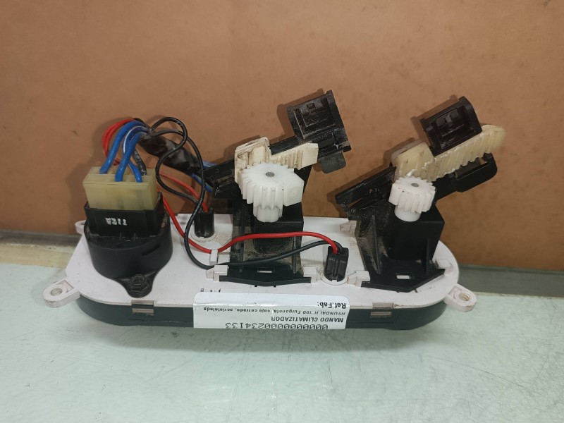 Recambio de mando climatizador para hyundai h 1 h 1 furg.caja cerr.c. puerta referencia OEM IAM   