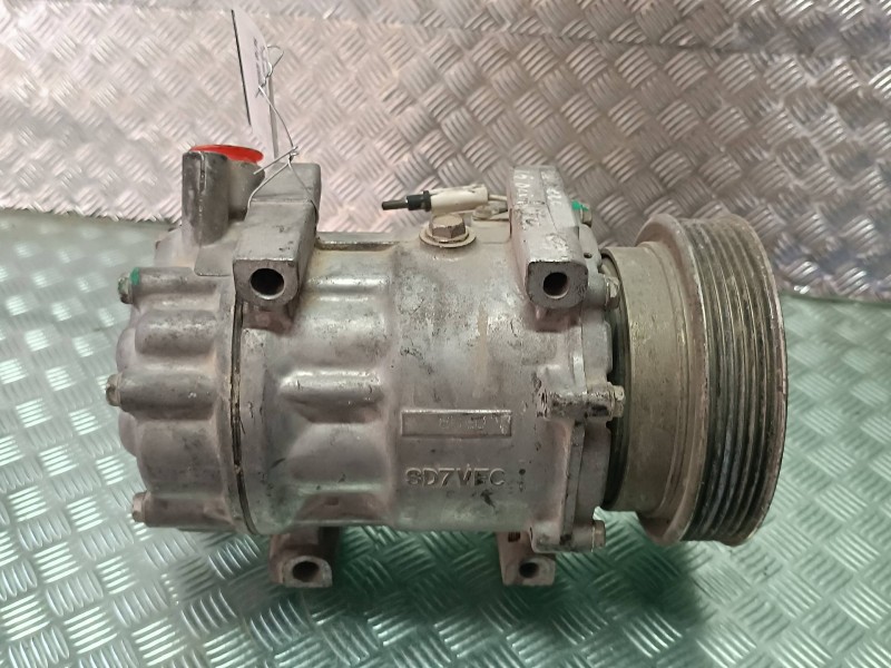 Recambio de compresor aire acondicionado para dacia sandero ambiance referencia OEM IAM 926006229R SD7V16 SANDEN