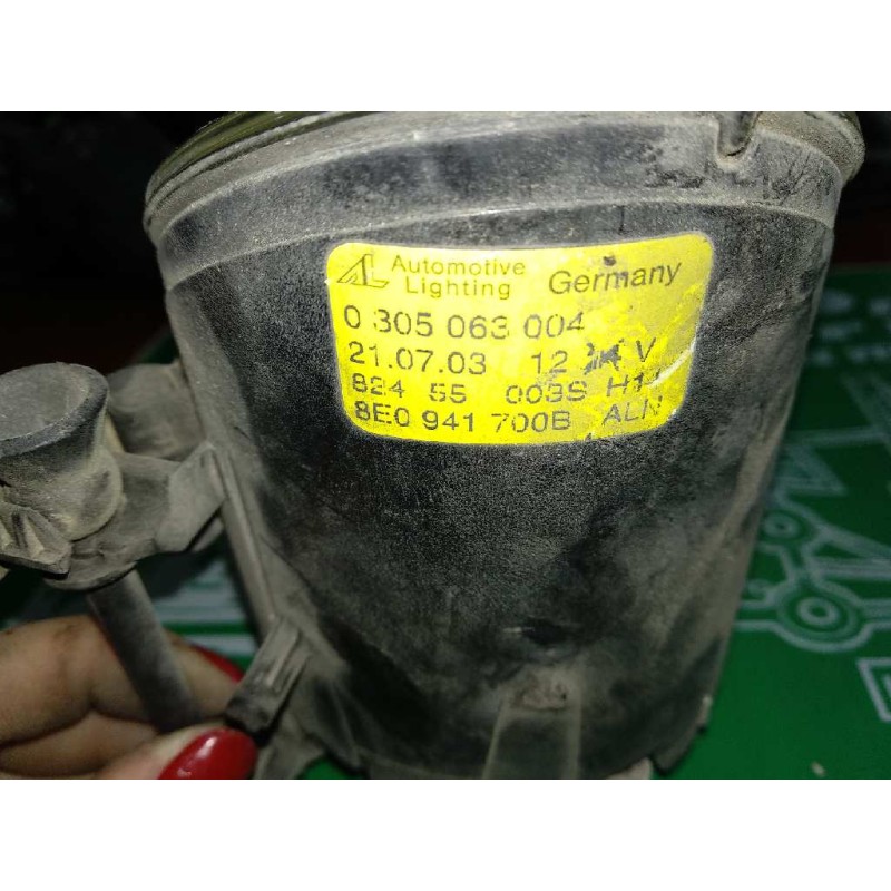 Recambio de faro antiniebla derecho para audi a4 berlina (8e) 2.5 tdi (120kw) referencia OEM IAM 8E0941700B  