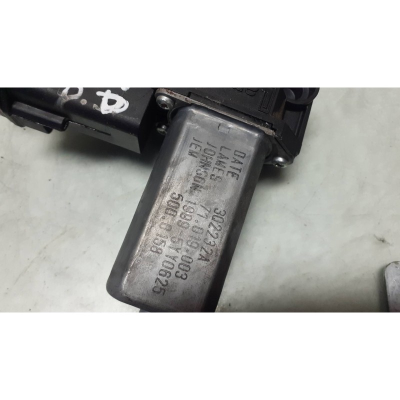 Recambio de elevalunas delantero derecho para opel corsa d selective referencia OEM IAM 13447038LH 541613212 ELECTRICO