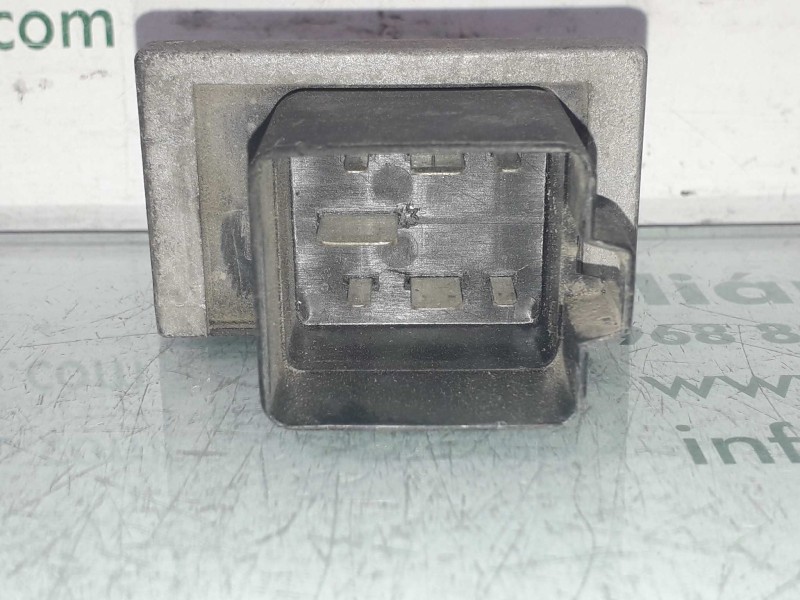 Recambio de caja precalentamiento para opel vivaro combi 2.7t corto referencia OEM IAM 7700115078  NAGARES