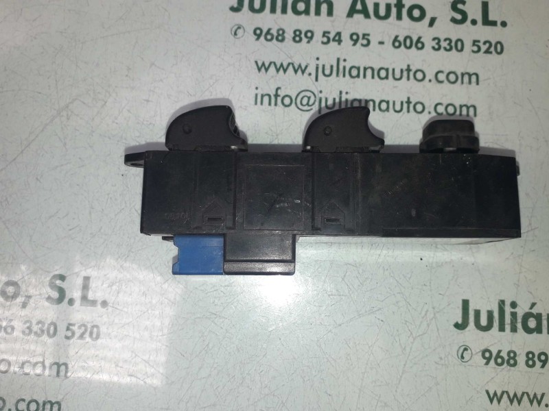 Recambio de mando elevalunas delantero izquierdo para daewoo leganza 2.0 cdx referencia OEM IAM 86190771 96190775 96206611
