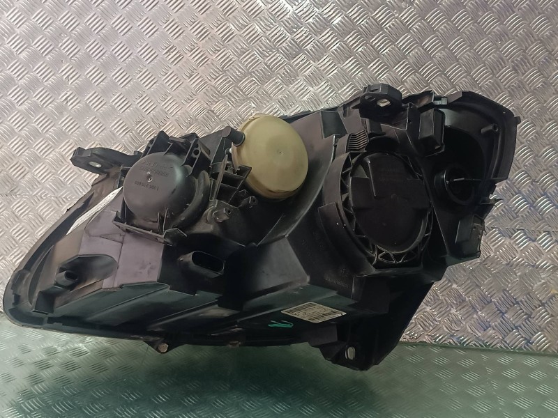 Recambio de faro derecho para mercedes-benz clase b (w245) 180 cdi (245.207) referencia OEM IAM A1698201861 0301220202 