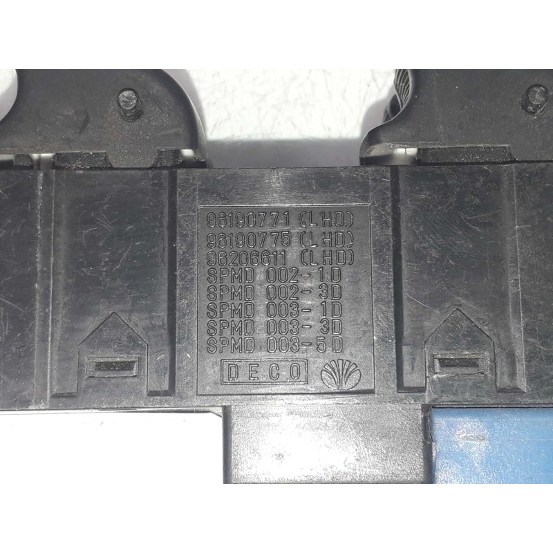 Recambio de mando elevalunas delantero izquierdo para daewoo leganza 2.0 cdx referencia OEM IAM 86190771 96190775 96206611