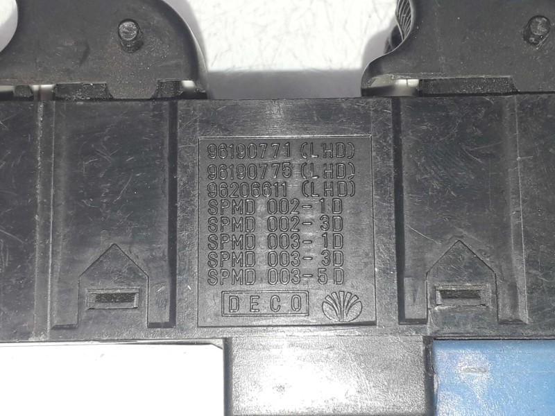 Recambio de mando elevalunas delantero izquierdo para daewoo leganza 2.0 cdx referencia OEM IAM 86190771 96190775 96206611