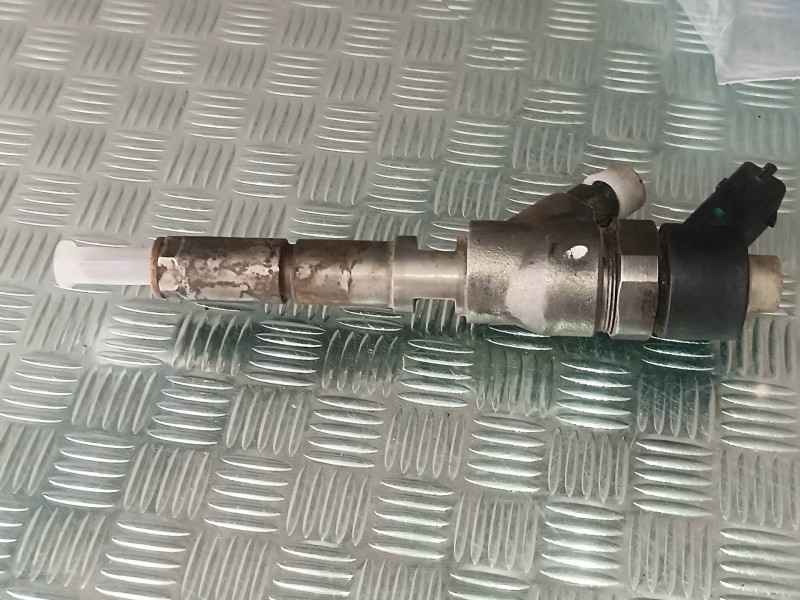 Recambio de inyector para peugeot 406 berlina (s1/s2) sldt referencia OEM IAM 9635196580 0445110008 BOSCH