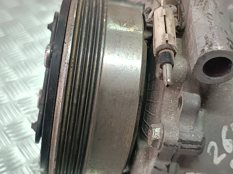 Recambio de compresor aire acondicionado para dacia sandero básico referencia OEM IAM 8200840899 SD6VDCF SANDEN