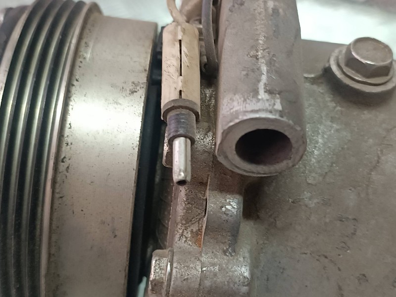 Recambio de compresor aire acondicionado para dacia sandero básico referencia OEM IAM 8200840899 SD6VDCF SANDEN