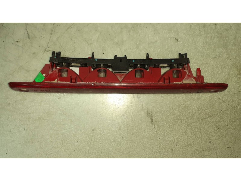Recambio de luz central de freno para peugeot 107 urban referencia OEM IAM 3834  