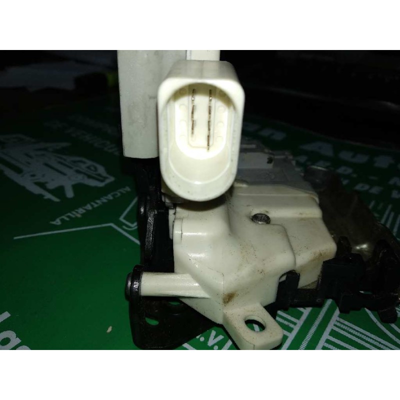 Recambio de cerradura puerta delantera izquierda para audi a1 (8x) attraction referencia OEM IAM 8X1837015 4+3 PINES BLANCO