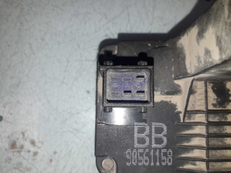 Recambio de cerradura puerta trasera derecha para opel astra g berlina club referencia OEM IAM 90561158  2+1 PINES