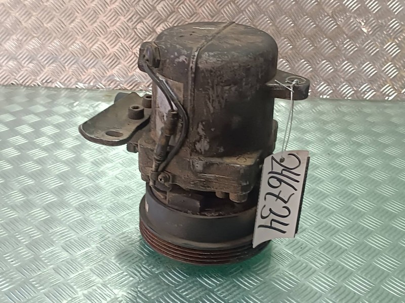 Recambio de compresor aire acondicionado para bmw serie 3 berlina (e36) 318tds referencia OEM IAM 64528390228  SEIKO