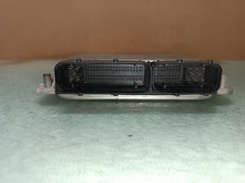 Recambio de centralita motor uce para seat ibiza (6l1) hit referencia OEM IAM 045906019BR 0281012318 BOSCH