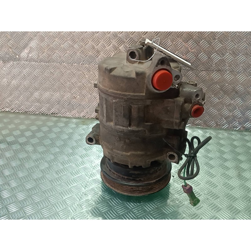 Recambio de compresor aire acondicionado para volkswagen passat berlina (3b2) comfortline referencia OEM IAM 8D0260808 7SBU16C D