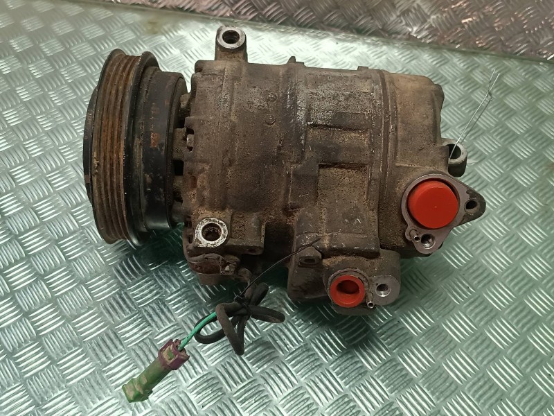 Recambio de compresor aire acondicionado para volkswagen passat berlina (3b2) comfortline referencia OEM IAM 8D0260808 7SBU16C D