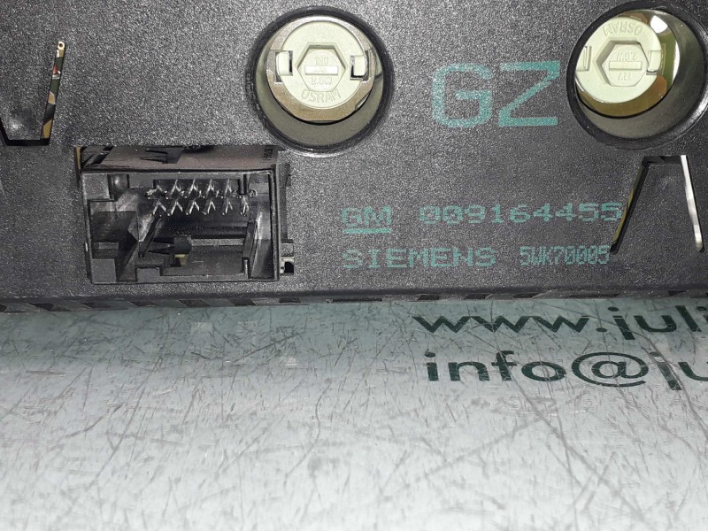 Recambio de pantalla multifuncion para opel corsa c enjoy referencia OEM IAM 009164455 5WK70005 
