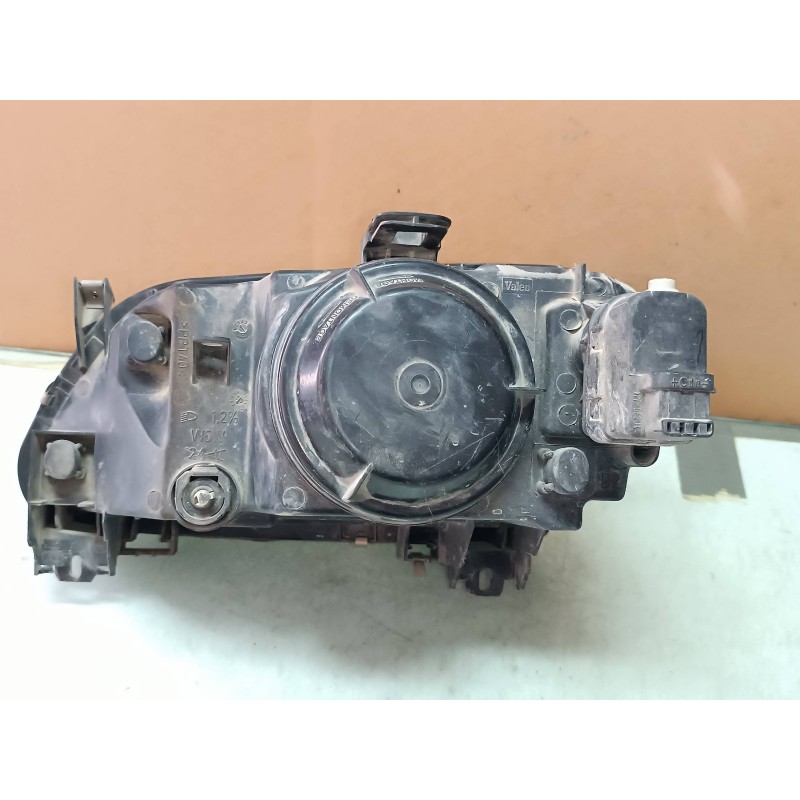 Recambio de faro izquierdo para renault megane i scenic (ja0) 1.9 d kaleido referencia OEM IAM 88204649  VALEO