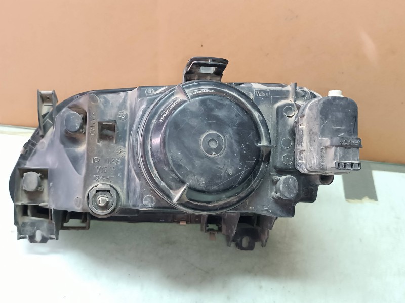 Recambio de faro izquierdo para renault megane i scenic (ja0) 1.9 d kaleido referencia OEM IAM 88204649  VALEO