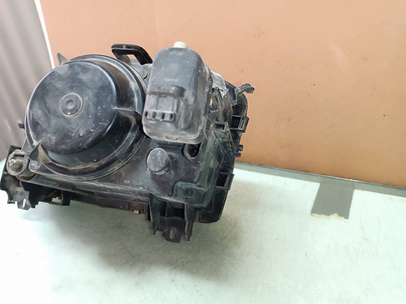 Recambio de faro izquierdo para renault megane i scenic (ja0) 1.9 d kaleido referencia OEM IAM 88204649  VALEO