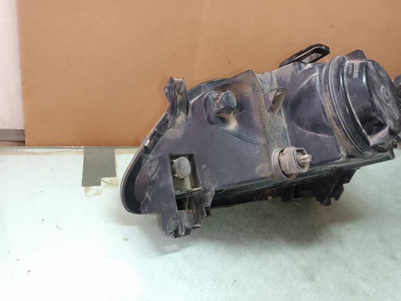 Recambio de faro izquierdo para renault megane i scenic (ja0) 1.9 d kaleido referencia OEM IAM 88204649  VALEO