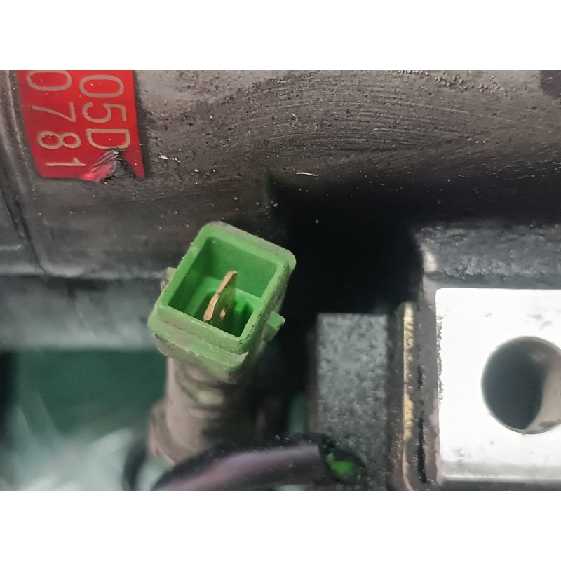 Recambio de compresor aire acondicionado para volkswagen passat berlina (3b2) comfortline referencia OEM IAM 8D0260805D DCW17D Z